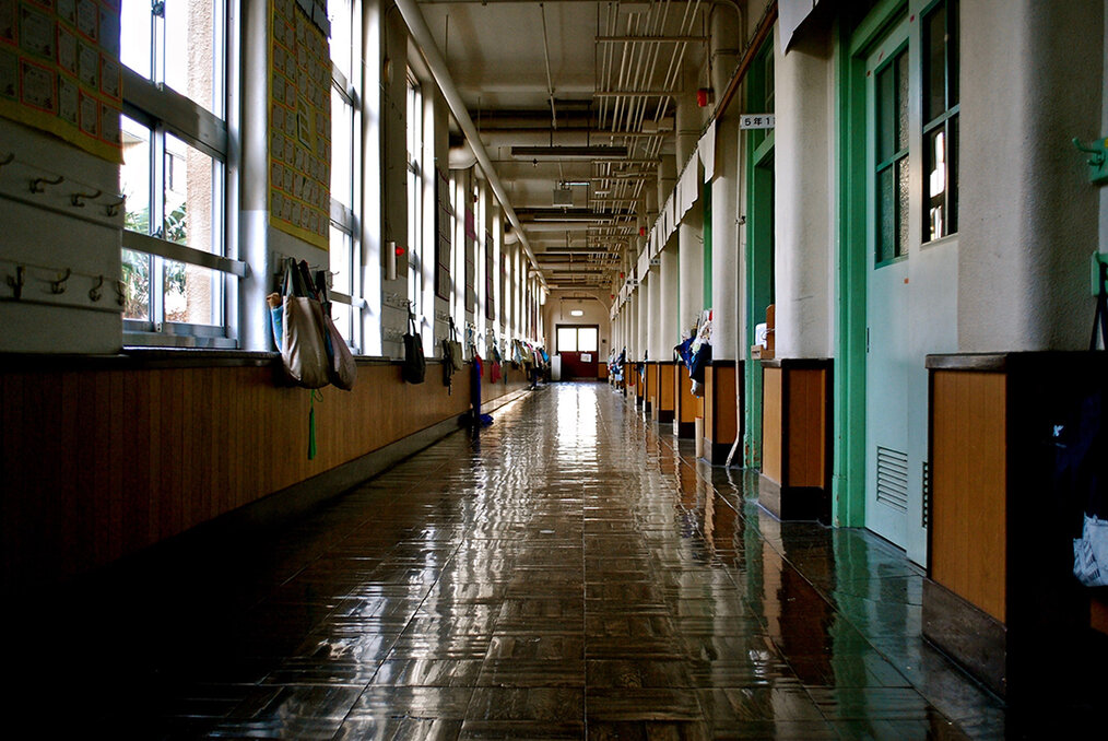 An empty high school hallway